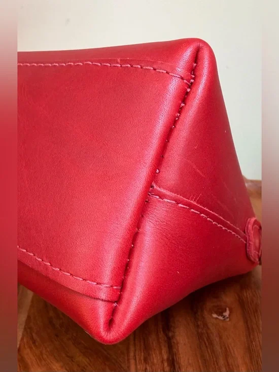 Portland Leather Eclipse Ruby Red Crossbody NWOT - Picture 12 of 16